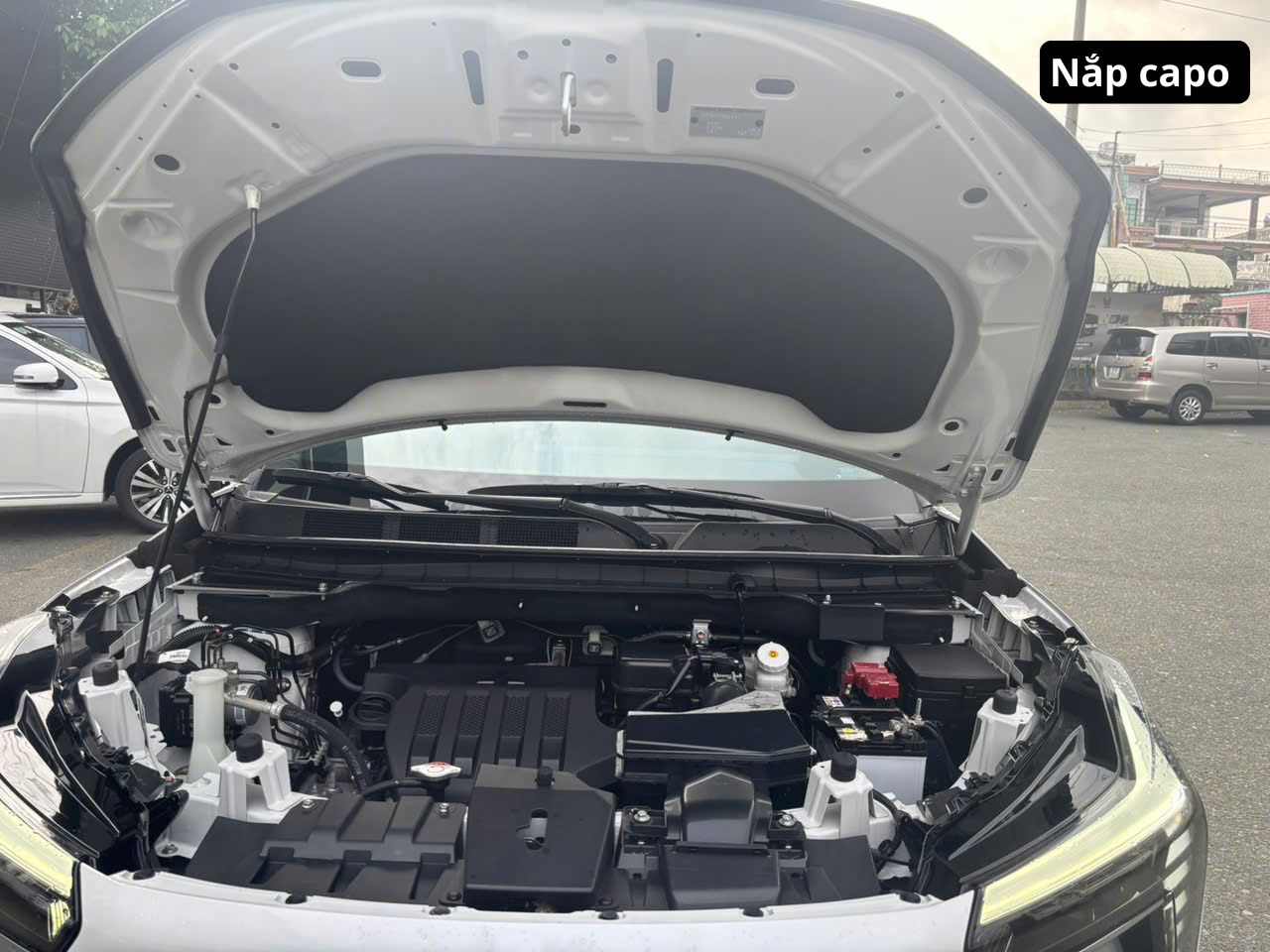 Nắp capo xe Mitsubishi Xforce