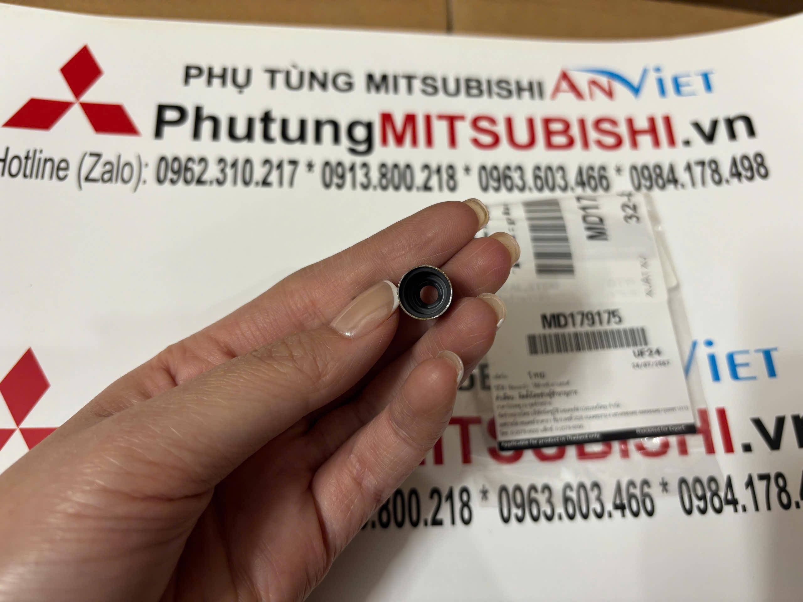 Phớt ghít xe Mitsubishi Xforce