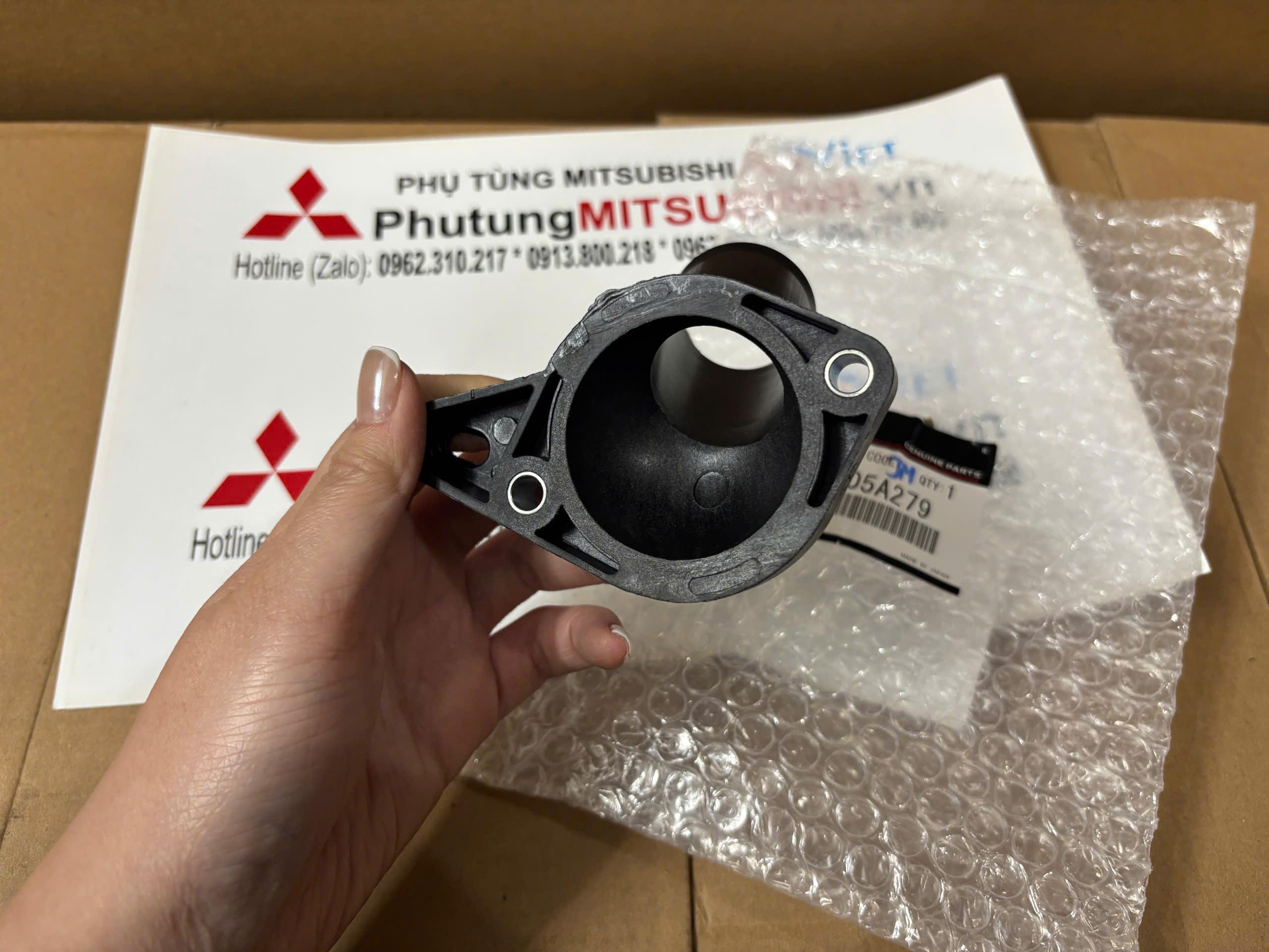 Vỏ van hằng nhiệt xe Mitsubishi Xforce