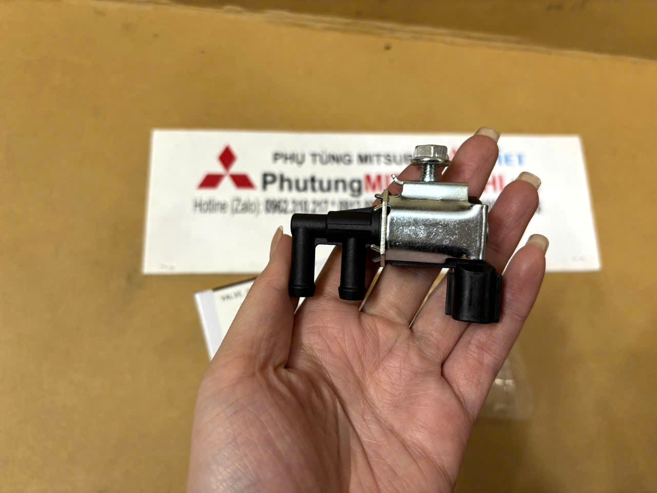 Van điện từ kiểm soát khí thải, van Solenoid xe Mitsubishi Xforce