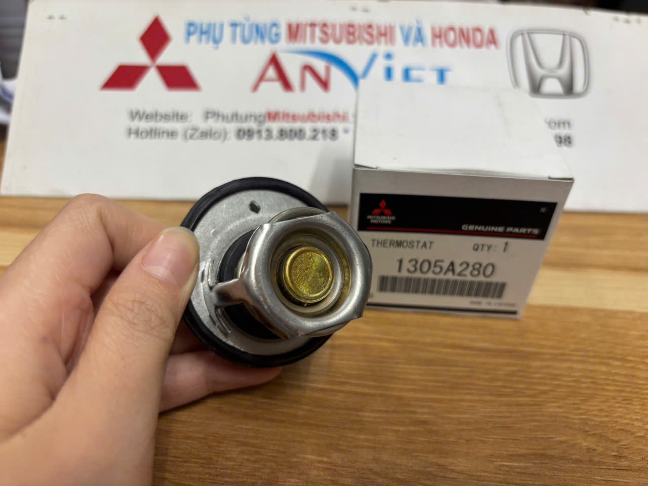 Van Hằng nhiệt xe Mitsubishi Xforce