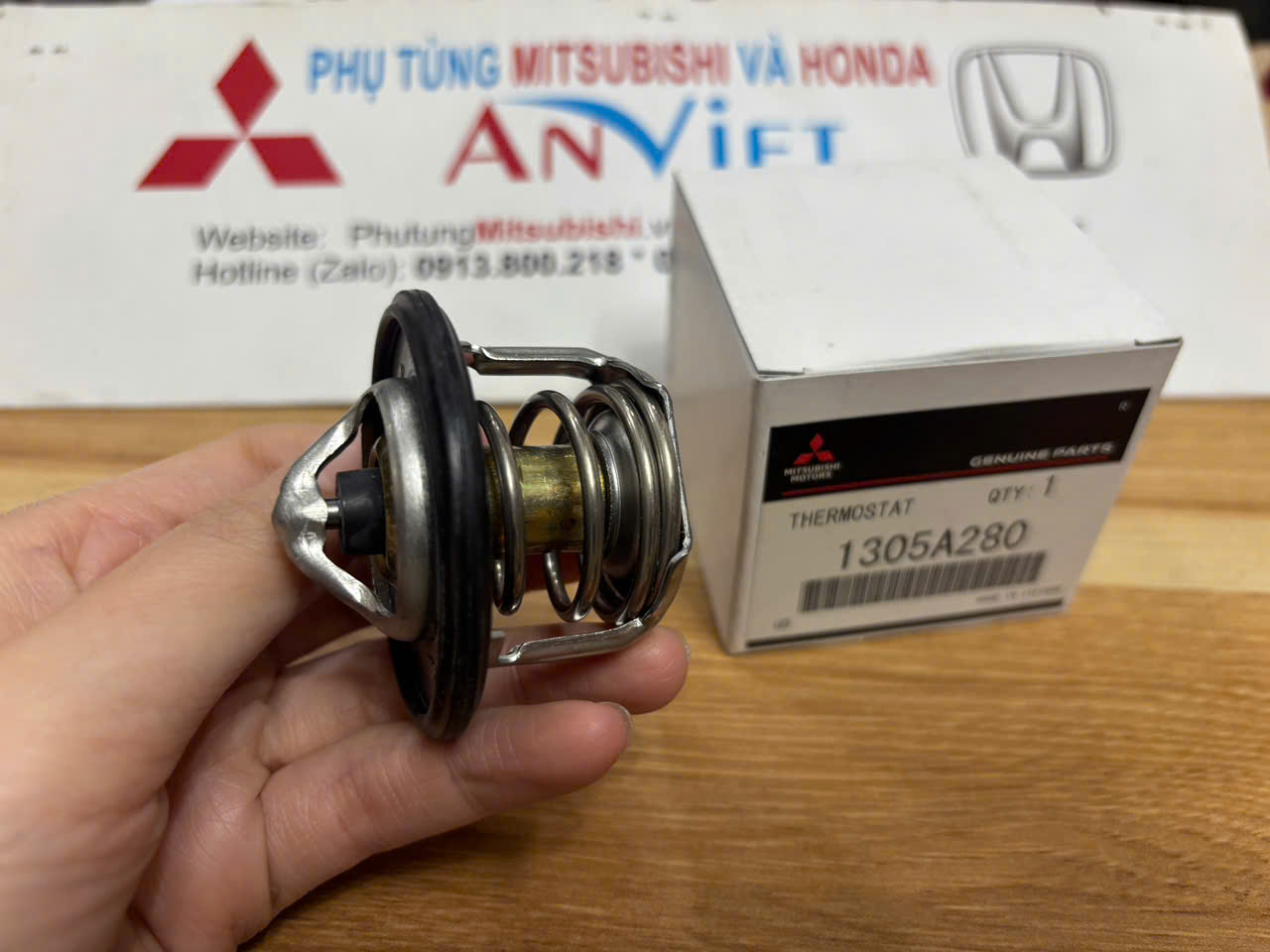 Van Hằng nhiệt xe Mitsubishi Xforce