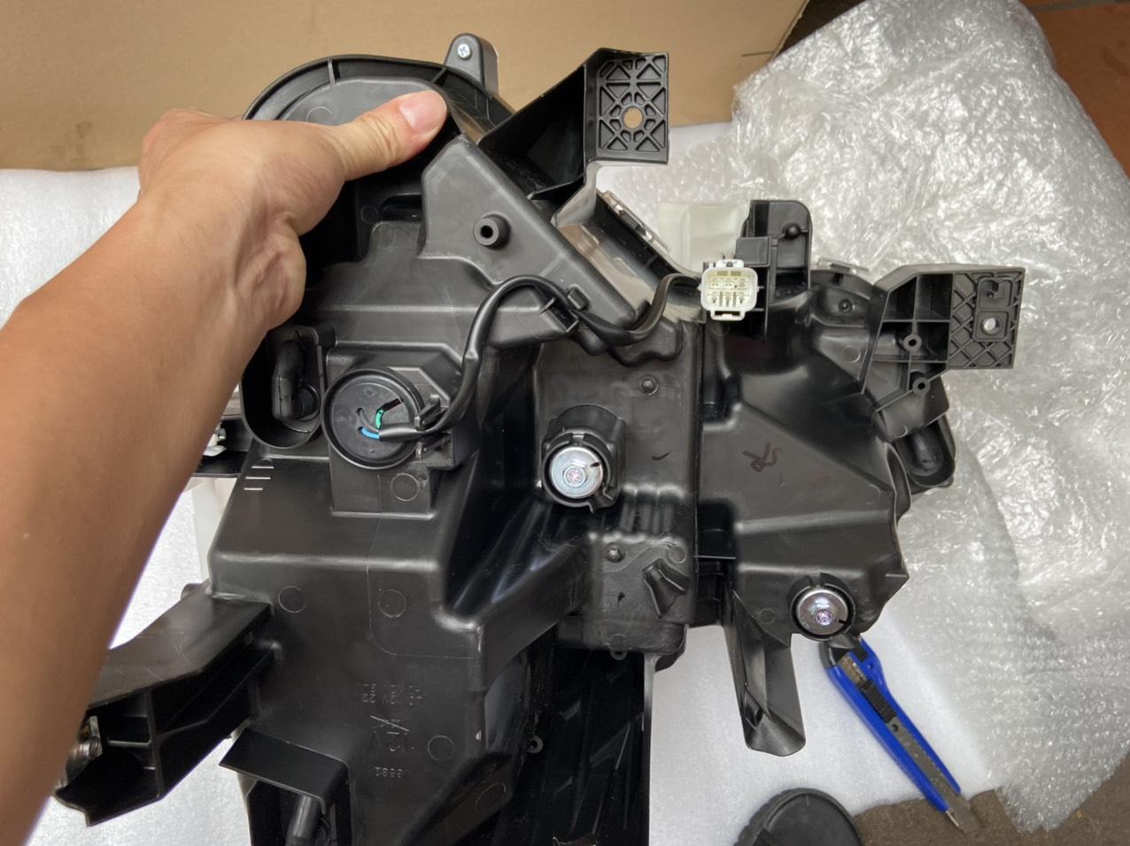 Đèn pha bên lái xe Mitsubishi Xpander AT Premium 2022-2025 LED