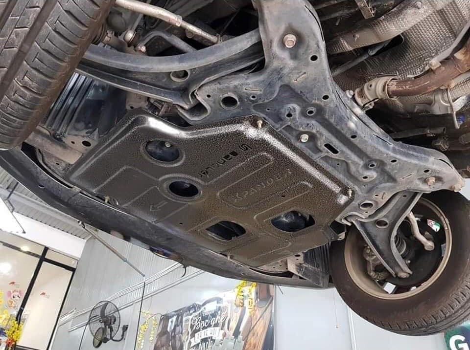 Chắn bùn gầm động cơ, chắn bùn gầm máy xe Mitsubishi Xpander và Xpander Cross