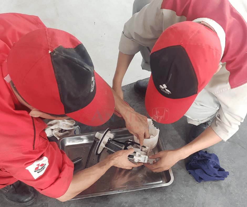 Dấu hiệu Bơm xăng xe Mitsubishi Xpander bị hỏng