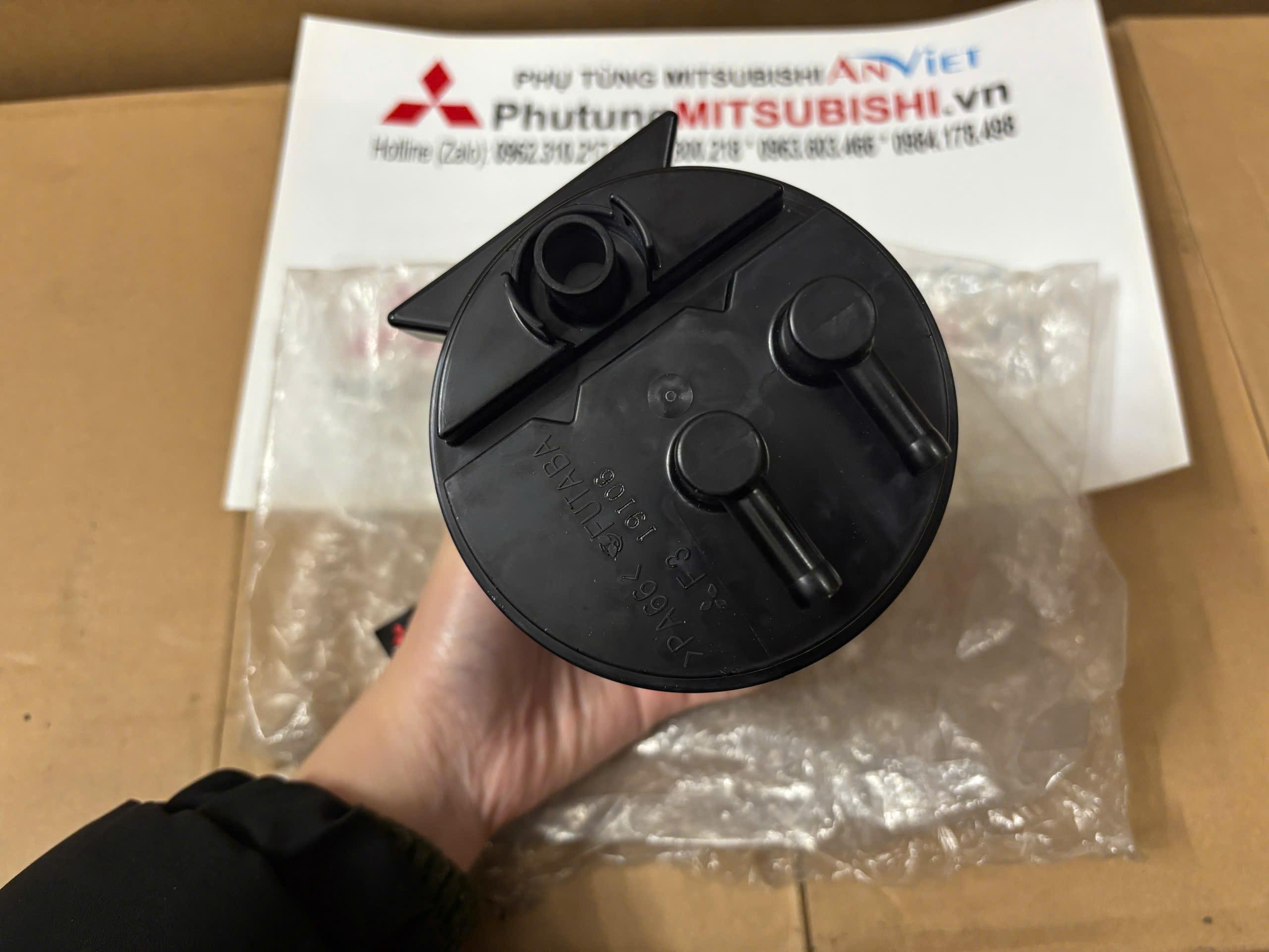 Bầu than hoạt tính thu hồi hơi xăng xe Mitsubishi Xforce