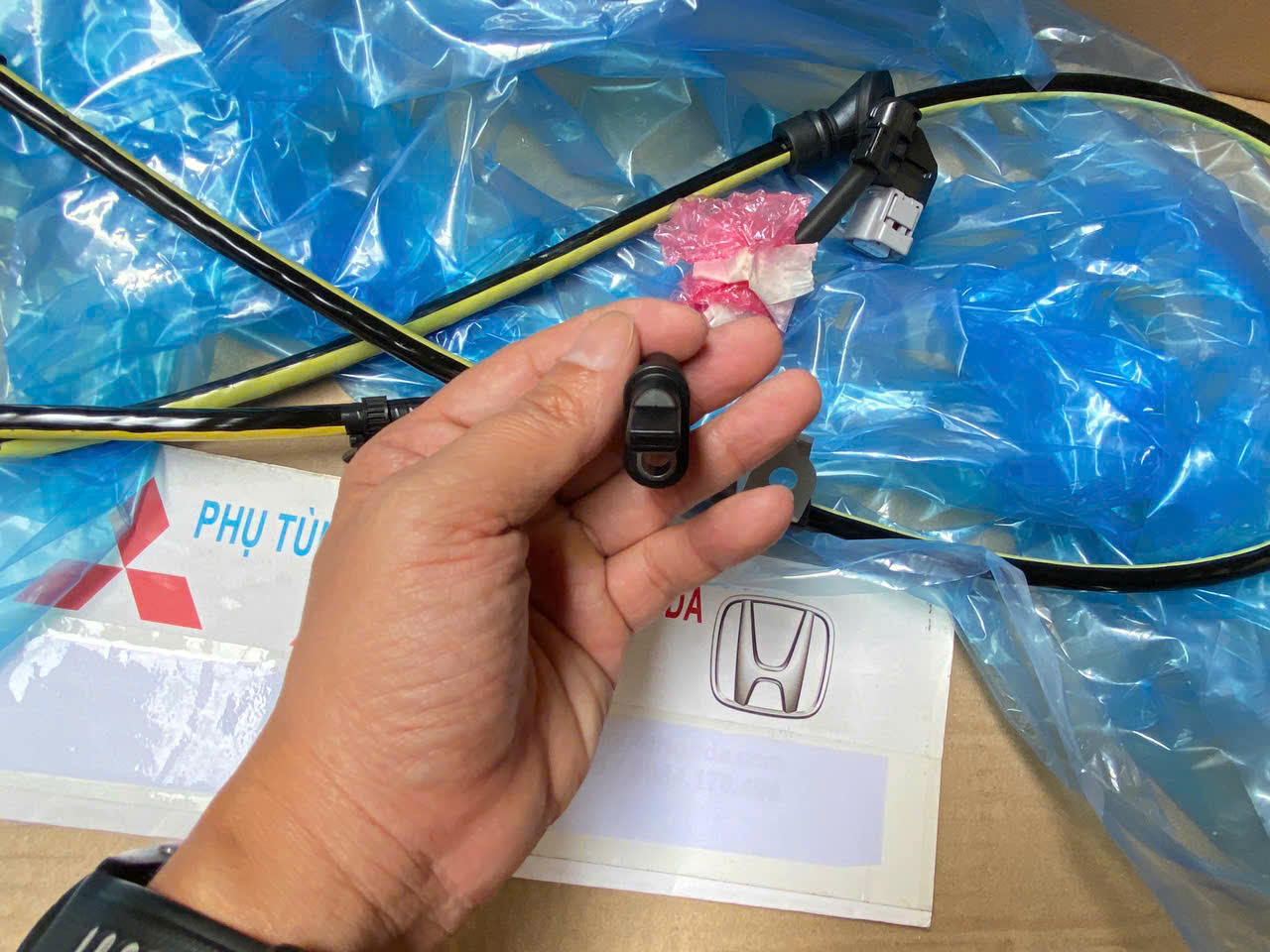 Cảm biến ABS sau điện xe Mitsubishi Xpander 2022-2026