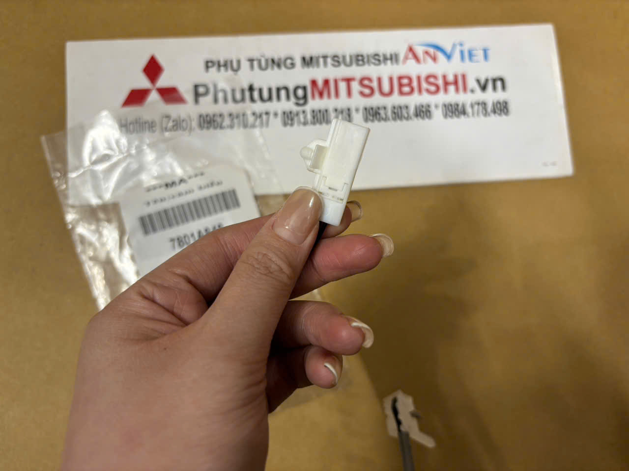 Cảm biến nhiệt độ dàn lạnh xe Mitsubishi Xpander