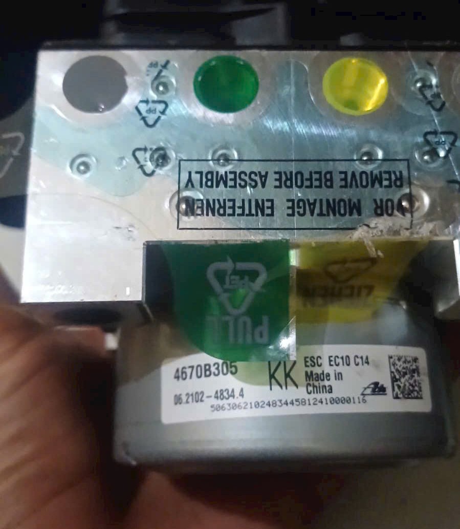 Cụm bơm ABS xe Mitsubishi Xpander