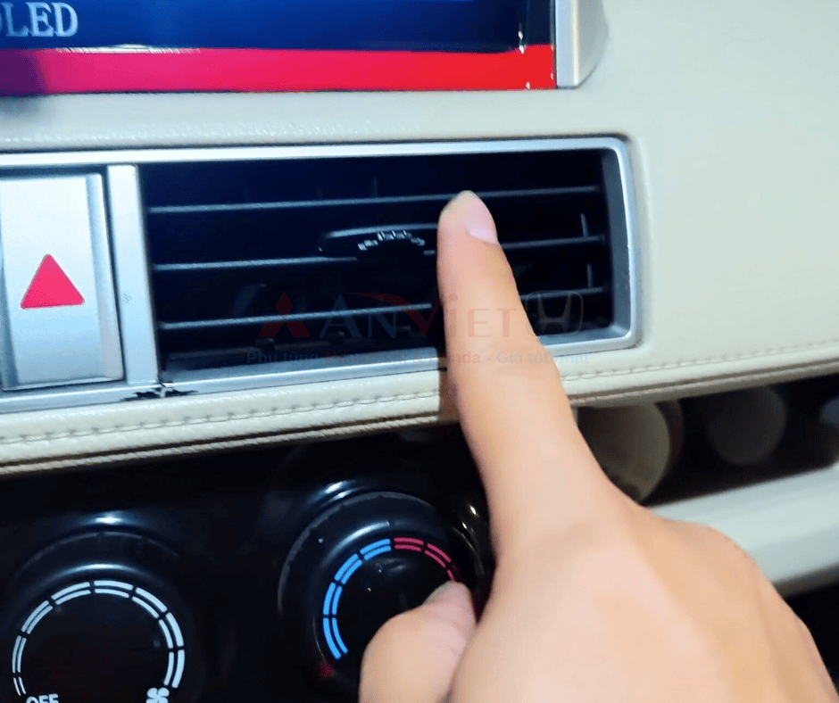 Cửa gió điều hòa trung tâm xe Mitsubishi Xpander