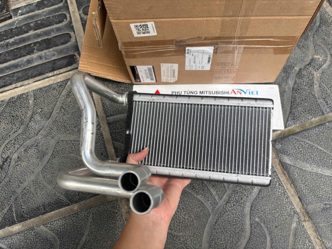 Dàn sưởi, Két sưởi trong táp lô, Lõi dàn nóng xe Mitsubishi Xpander