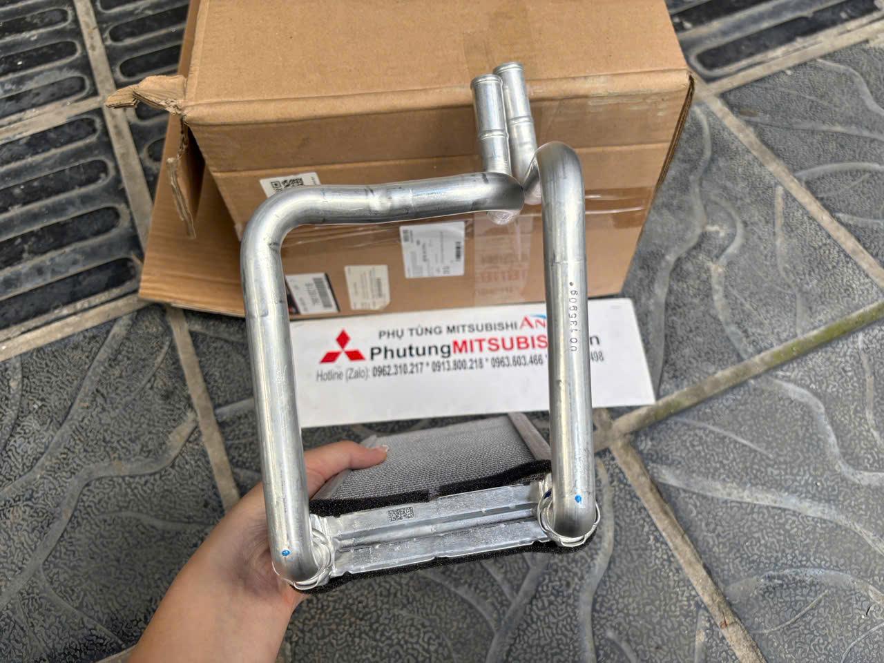 Dàn sưởi, Két sưởi trong táp lô, Lõi dàn nóng xe Mitsubishi Xpander