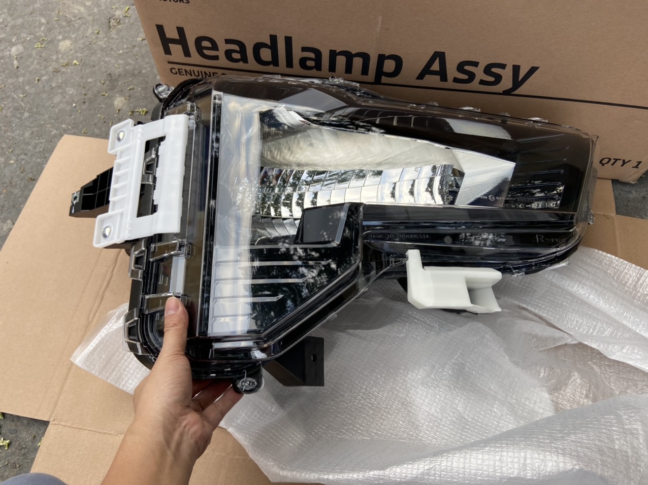 Đèn pha xe Mitsubishi Xpander