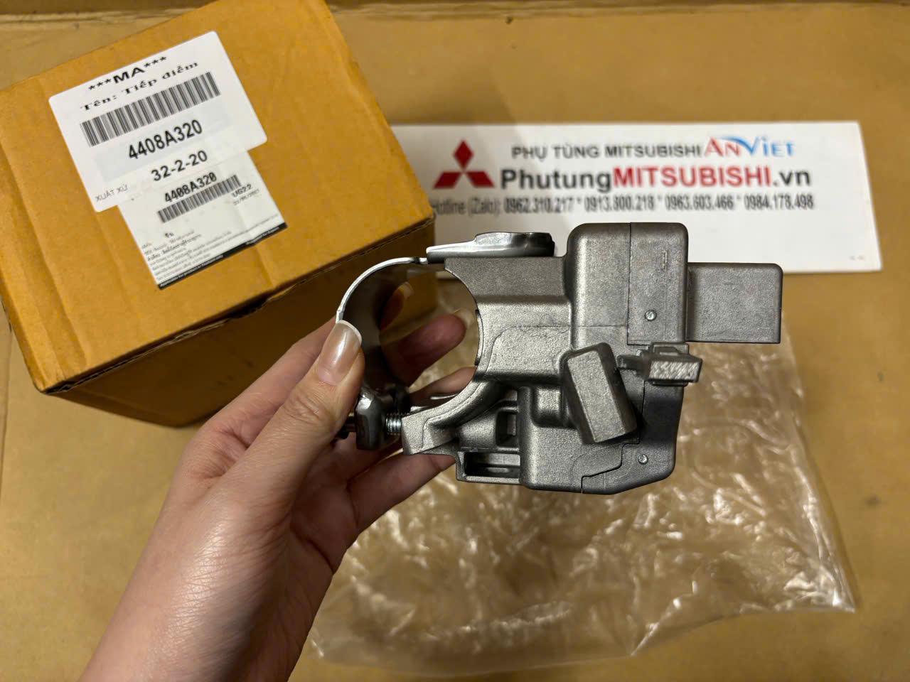 Ổ khóa vô lăng xe Mitsubishi Xpander