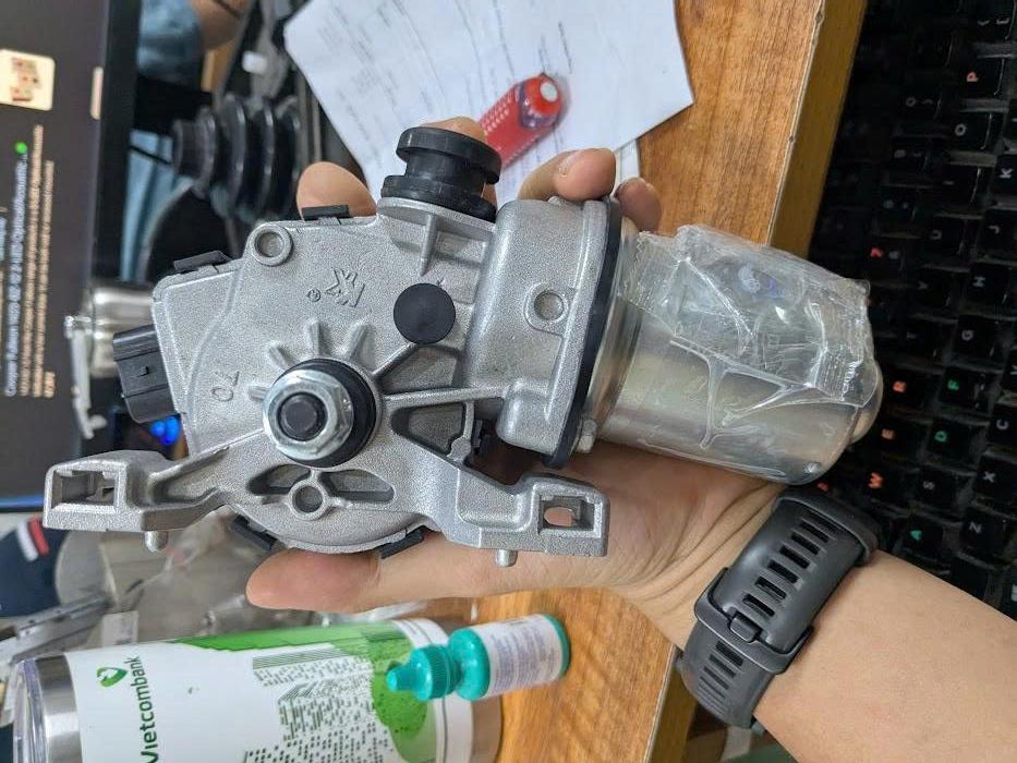 Mô tơ gạt mưa Mitsubishi Xpander hàng OEM