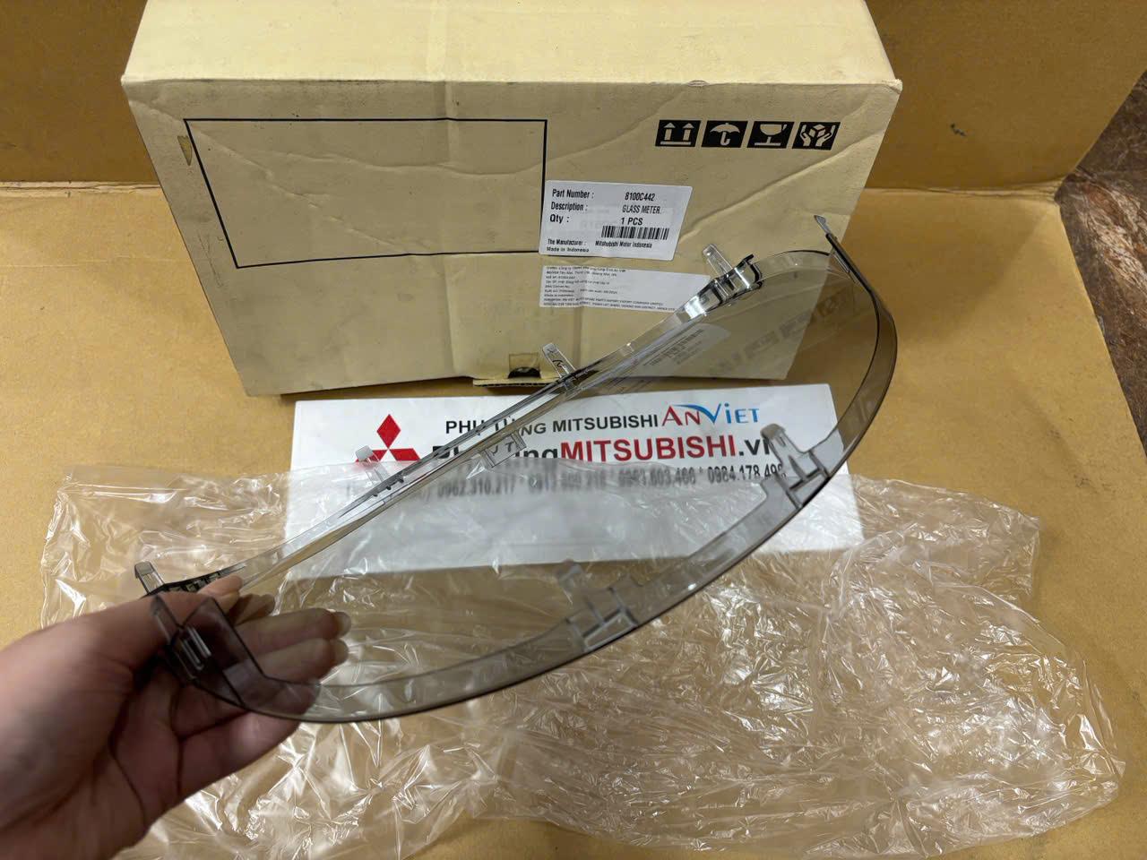 Mặt kính đồng hồ công tơ mét xe Mitsubishi Xpander