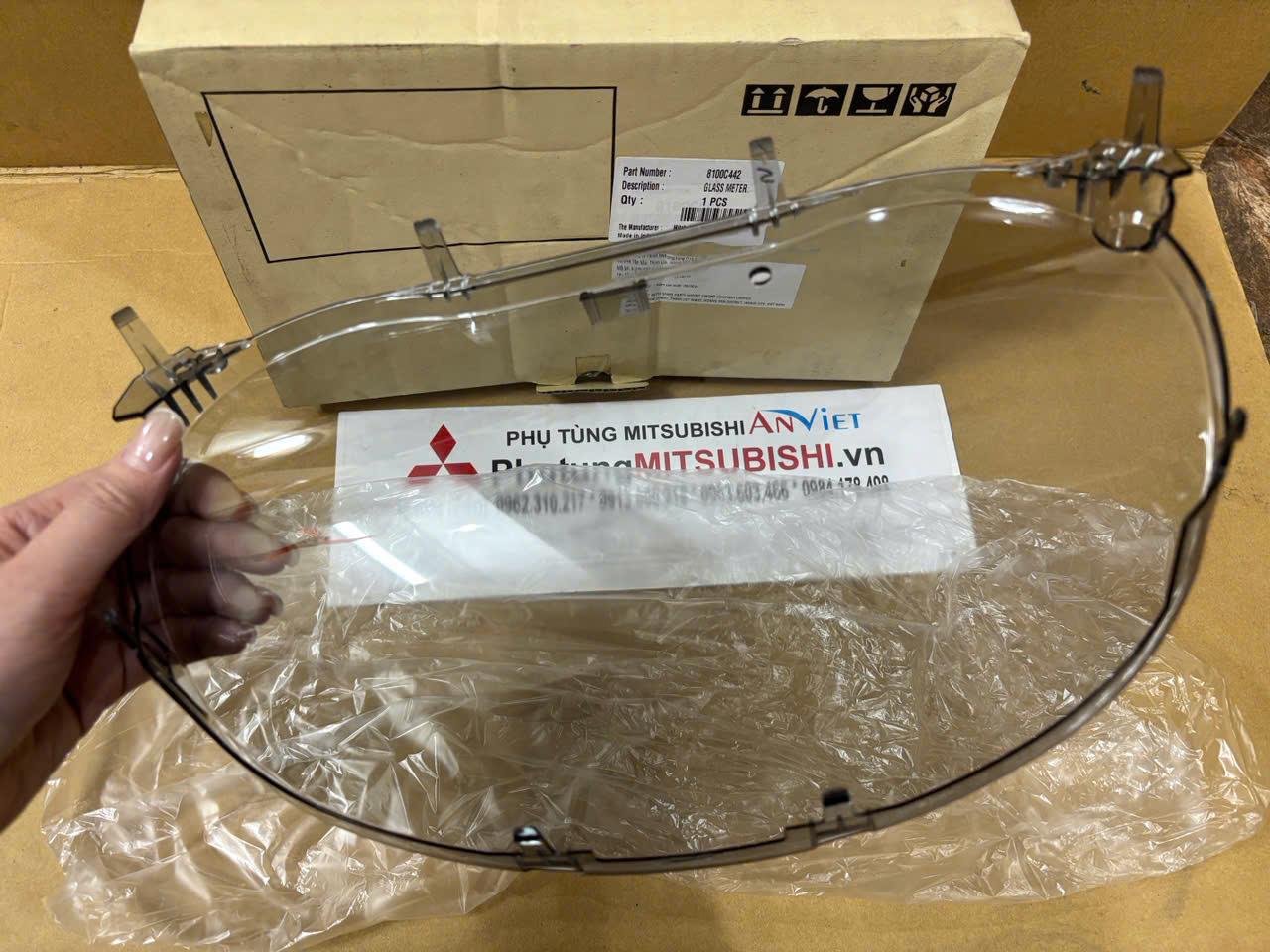 Mặt kính đồng hồ công tơ mét xe Mitsubishi Xpander