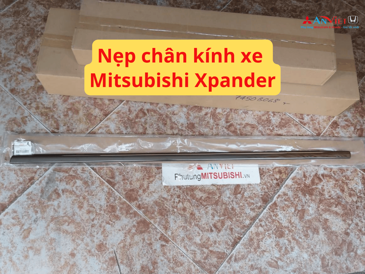 Nẹp chân kính xe Mitsubishi Xpander
