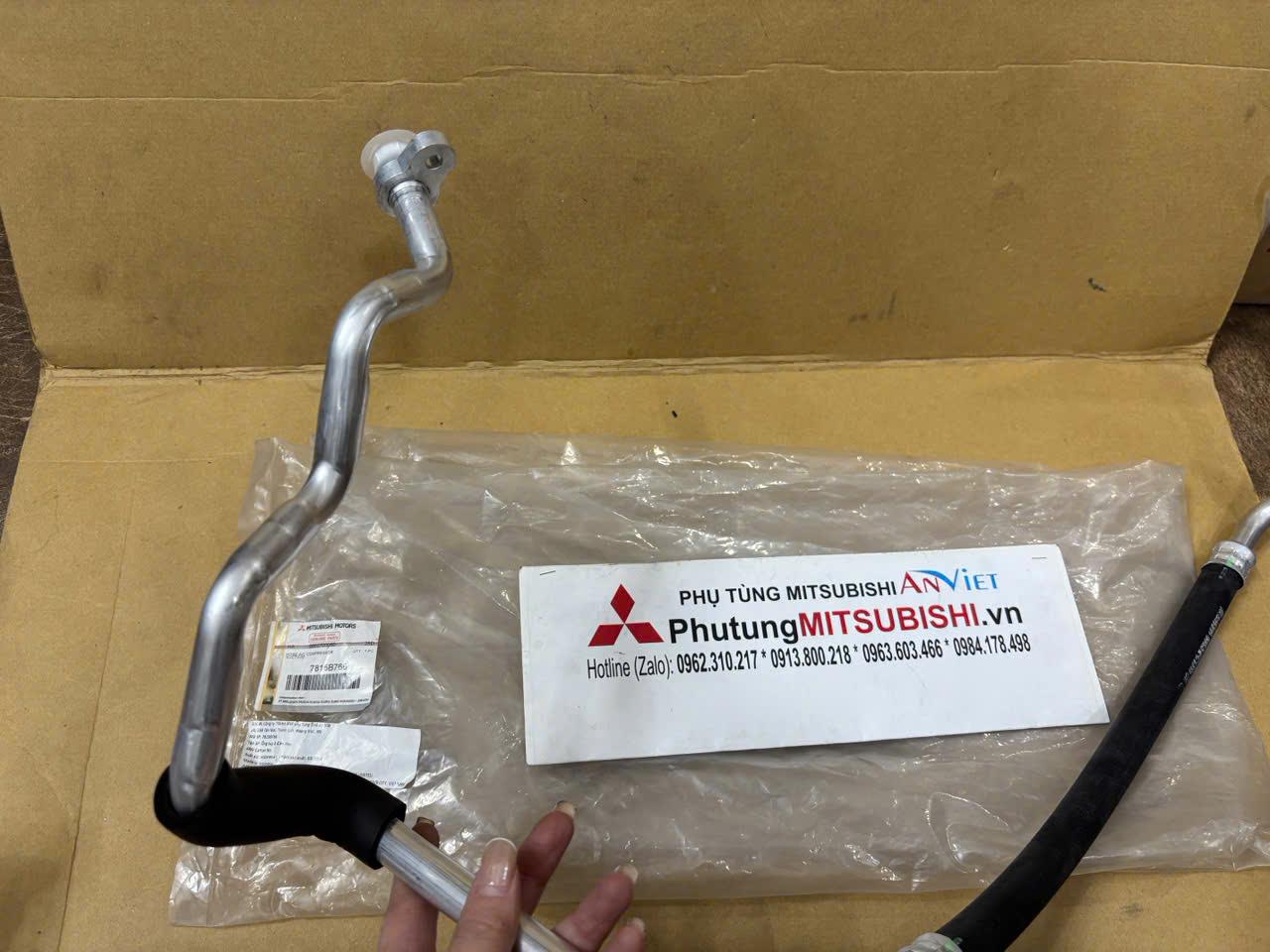Ống tuy ô hạ áp điều hòa xe Mitsubishi Xpander