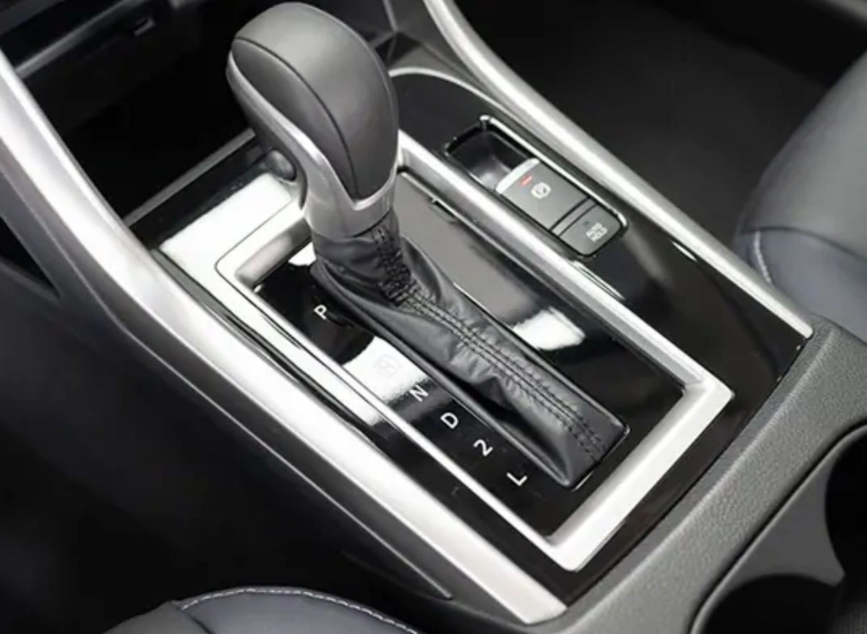 Cần số Mitsubishi Xpander
