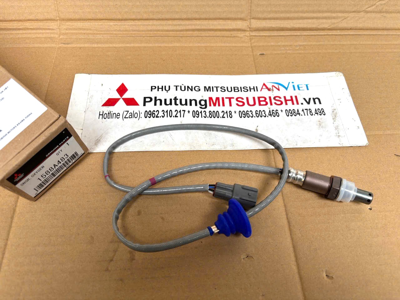 Cảm biến oxi (oxy), Cảm biến khí xả thải xe Mitsubishi Xpander và Xpander Cross không mũ 1588A483