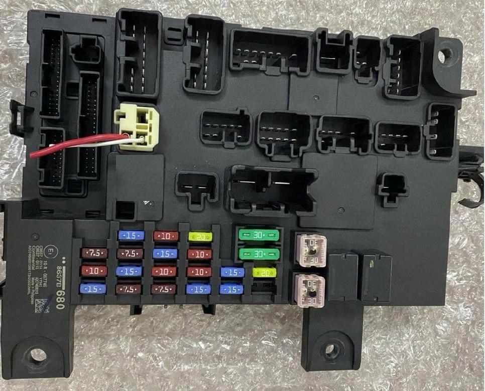 Hộp etacs Mitsubishi Xpander 2022- 2026 , Hộp etac Xpander Cross , hộp Body Mitsubishi Outlander đi cùng hộp cầu chì trong xe Xpander , Xpander Cross và Outlander 8637B680 = 8637C601 8637A867 8637A869 8637B681 8637B687 8637B688 8637C600