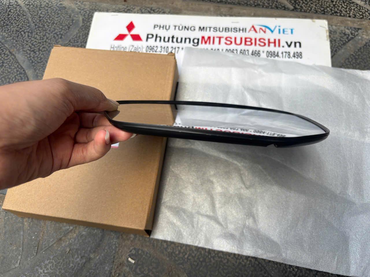 Mặt gương chiếu hậu xe Mitsubishi Xpander | Có Sấy Gương