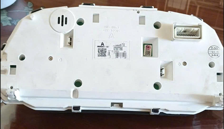 Đồng hồ công tơ mét táp lô Mitsubishi Xpander 8100c871 