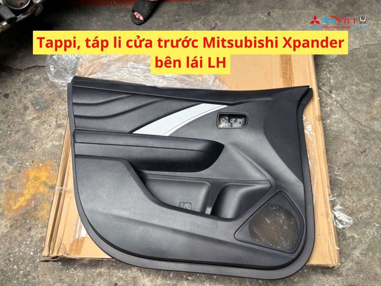 Tappi, táp li cửa trước Mitsubishi Xpander bên lái LH 7221D885XA