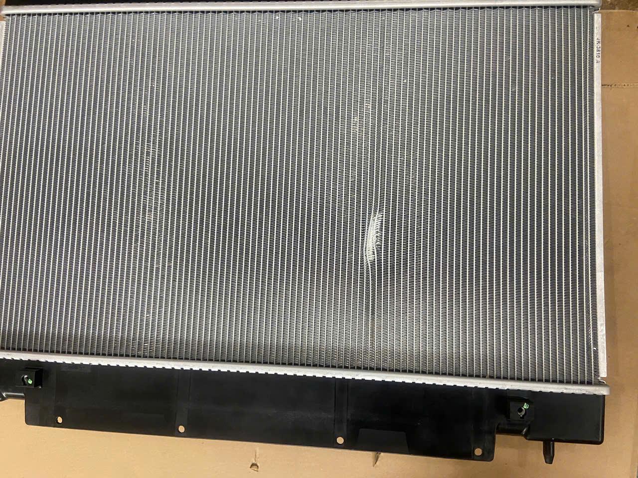 Thanh lý Két nước xe Mitsubishi Xpander và Xpander Cross