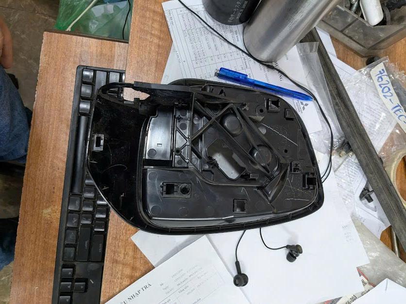 Vành nhựa vỏ đen viền quanh Gương Mitsubishi Xpander, vỏ gương xpander bãi