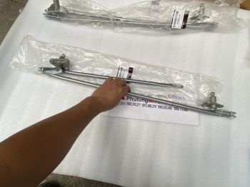 Cơ cấu gạt mưa xe Mitsubishi Pajero ngân hàng chở tiền V73 V93