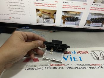 Trở quạt điều hòa dàn lạnh trước xe mitsubishi Pajero Sport
