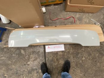 Ốp Cốp sau xe mitsubishi Zinger