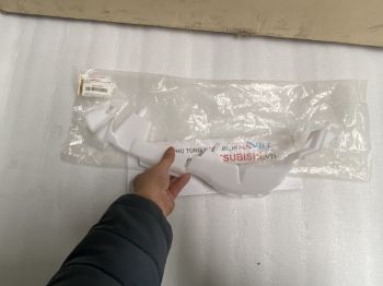 Cá cài đèn pha xe mitsubishi Xpander chính hãng