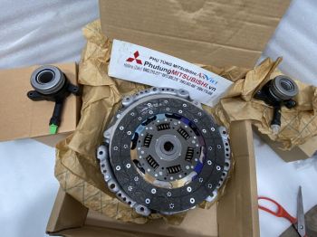 Bàn ép lá côn xe mitsubishi Pajero Sport 2018-2025