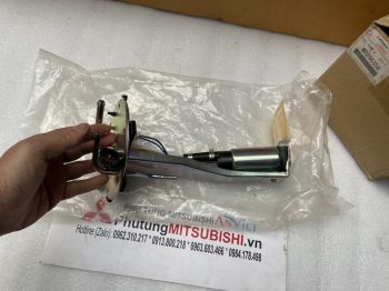 Cụm bơm xăng (mô tơ bơm xăng, lọc xăng, đế bơm xăng) xe mitsubishi Pajero