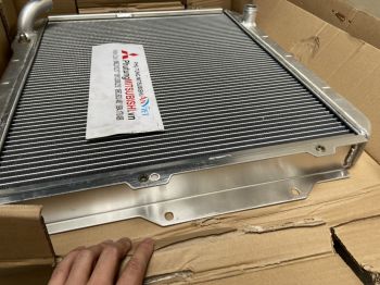 Két nước xe mitsubishi Pajero V45 V6-3500