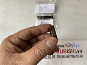 Phớt bơm dầu xe mitsubishi Zinger