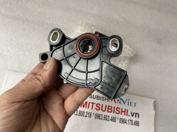 Rẻ quạt hộp số xe mitsubishi Grandis