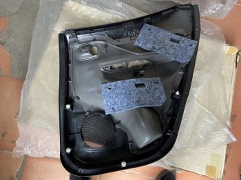 Táp py (Tappi) cửa trước xe mitsubishi Pajero Sport