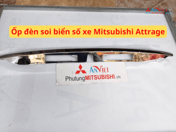 Ốp đèn soi biển số xe Mitsubishi Attrage