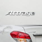 Biểu tượng, Logo Chữ Attrage phía sau cốp xe Mitsubishi Attrage