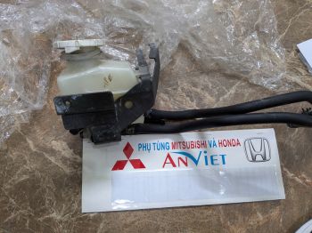 Bình đựng dầu trợ lực phanh Mitsubishi Grandis