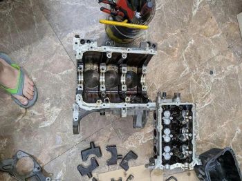 Mặt máy, Nắp quy lát xe Mitsubishi Attrage, Mirage hàng bãi