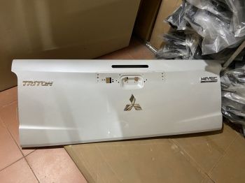 Nắp, bưởng thùng sau xe Mitsubishi Triton 2019-2024