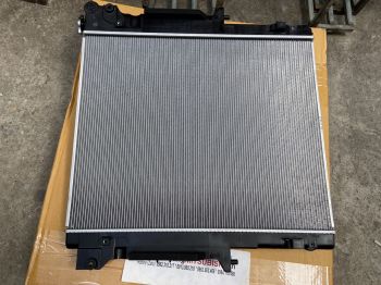 Két nước xe Mitsubishi Triton và Pajero Sport 2016-2018