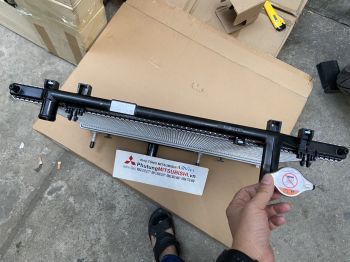 Két nước xe Mitsubishi Xpander Cross 2023-2025