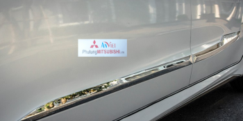 Nẹp sườn, Ốp mạ chân cánh cửa xe Mitsubishi Xpander va Xpander Cross
