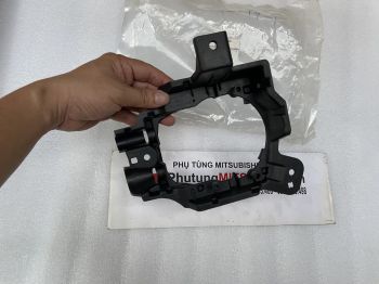 Xương giá bắt đèn gầm, đèn sương mù xe Mitsubishi Xpander Cross